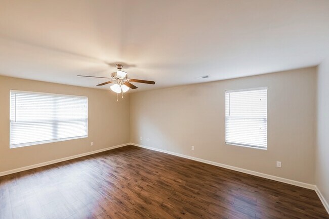 Building Photo - Spacious 4-Bedroom Calera Home