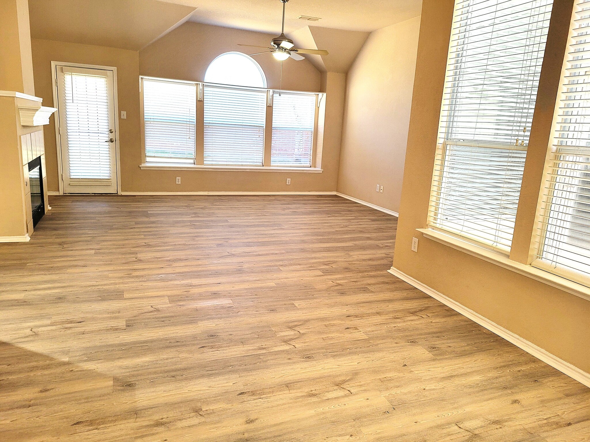 Building Photo - 4501 Aspen Glen Rd