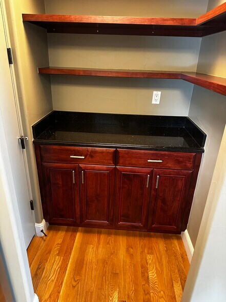 Butler Pantry - 1625 Larimer St