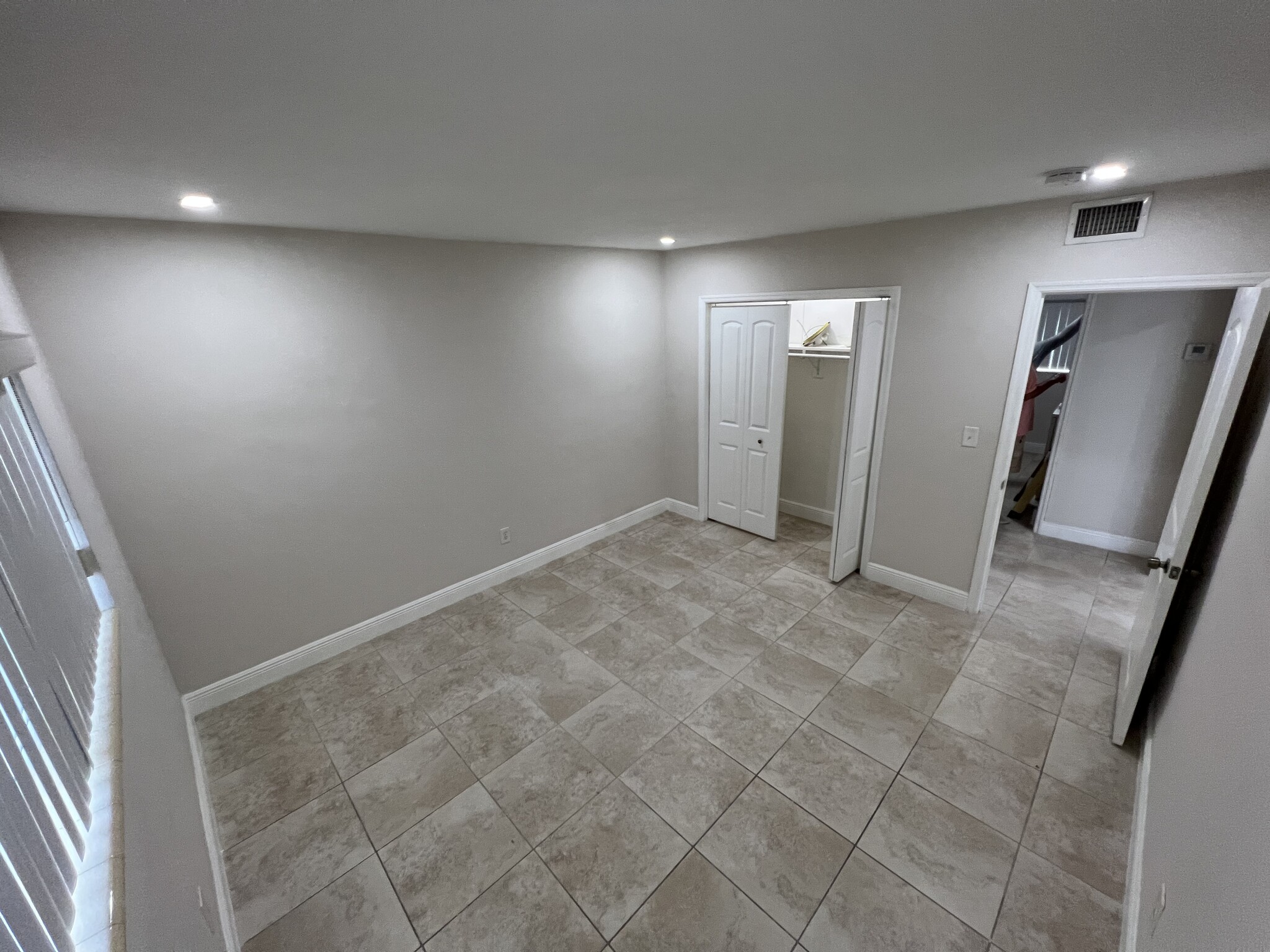 Bedroom - 11630-11640 N Bayshore Dr