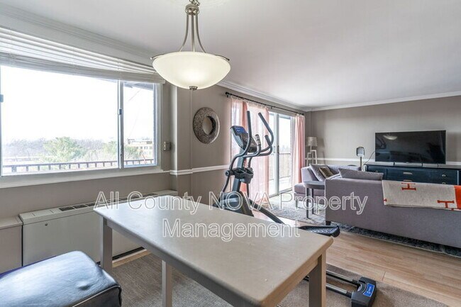 Building Photo - 4343 Cherry Hill Rd