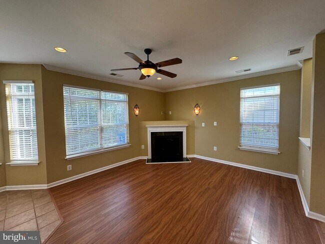 Building Photo - 400 Kintyre Ln