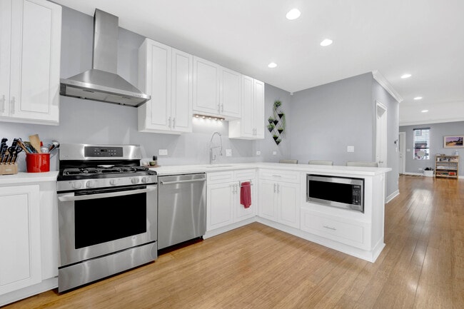 Building Photo - 1626 N Spaulding Ave