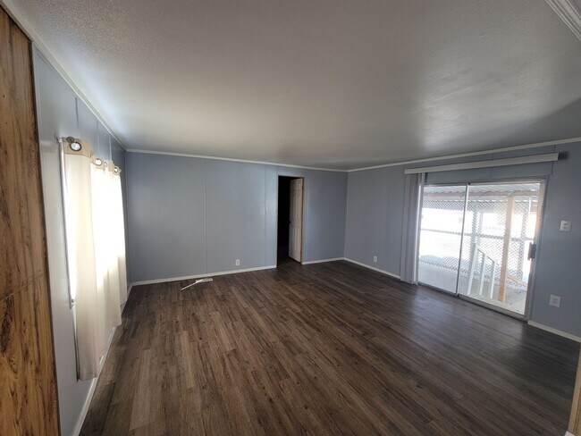 Building Photo - 2 Bedroom Mobile Located In Bullhead City