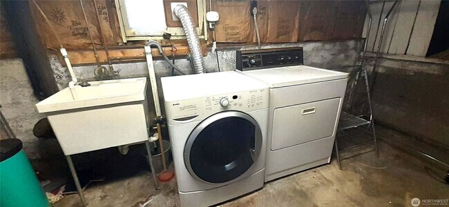 Building Photo - 4Bd/1.5Ba Seattle House