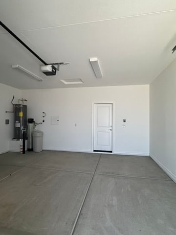 Building Photo - 740 Holly St