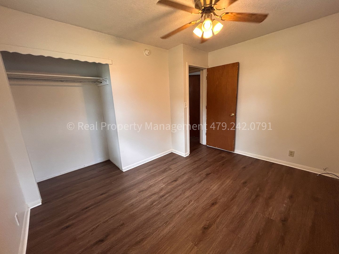 Building Photo - 526 E El Paso St