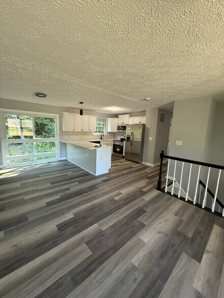 Building Photo - 18165 Tebbs Ln
