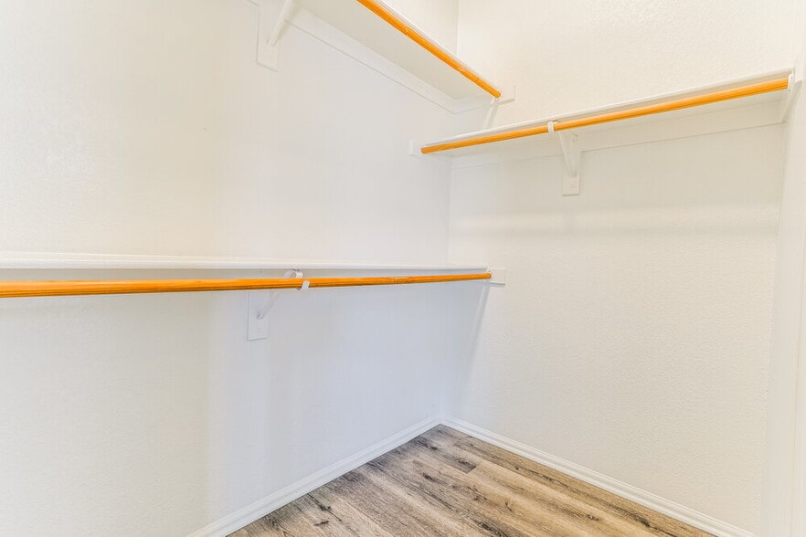 Building Photo - 4148 E Stratford Pl