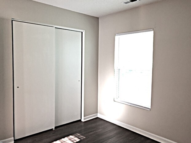 Building Photo - 2665 Pebble Meadow Ln
