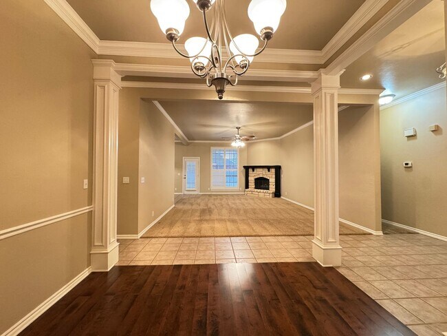 Building Photo - Spacious Home + North Edmond + 3 bedrooms + Study + Edmond Schools + Storm Shelter