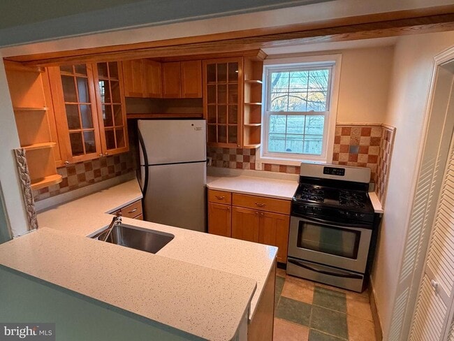 Building Photo - 3765 Mark Dr