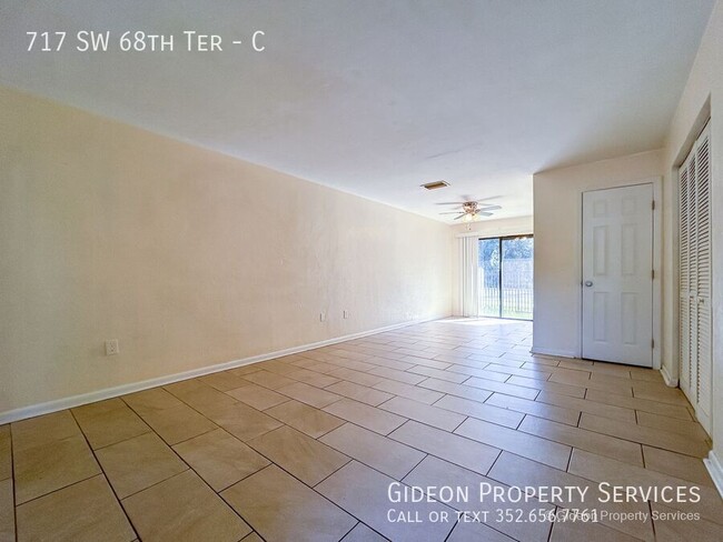 Building Photo - Beautiful 2/1.5 Townhome in Cedar Ridge - ...