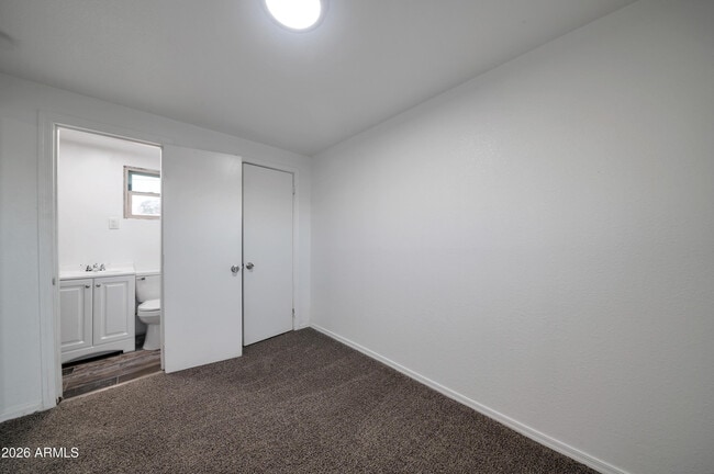 Building Photo - 1108 S 33rd Ave