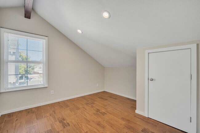 Building Photo - 5252 Trophy Dr