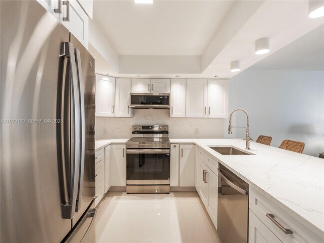 Building Photo - 5701 Collins Ave