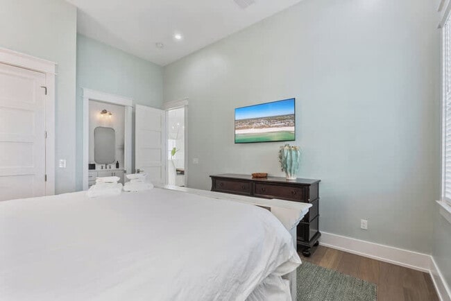 Building Photo - 107 Benicia Pl