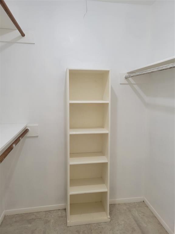 Building Photo - 4307 Willow Beach Dr