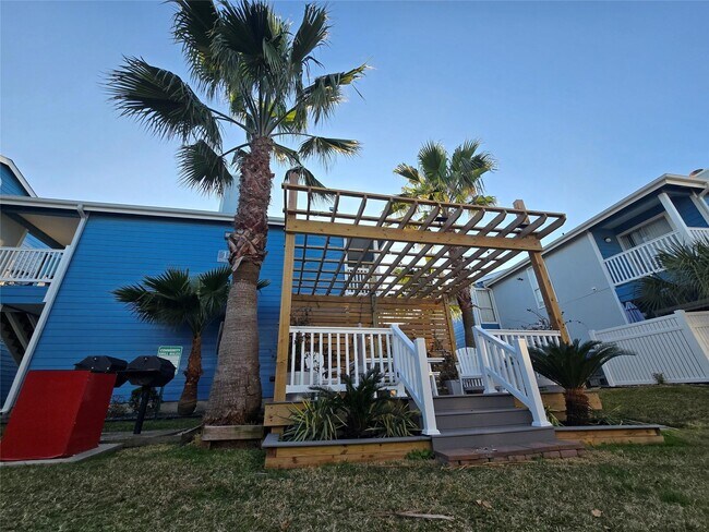 Building Photo - 3506 Cove View Blvd
