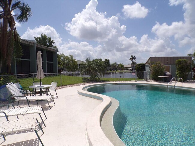 Building Photo - 1461 Aqui Esta Dr
