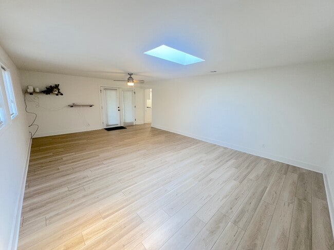 Building Photo - 324 Tanglewood Rd