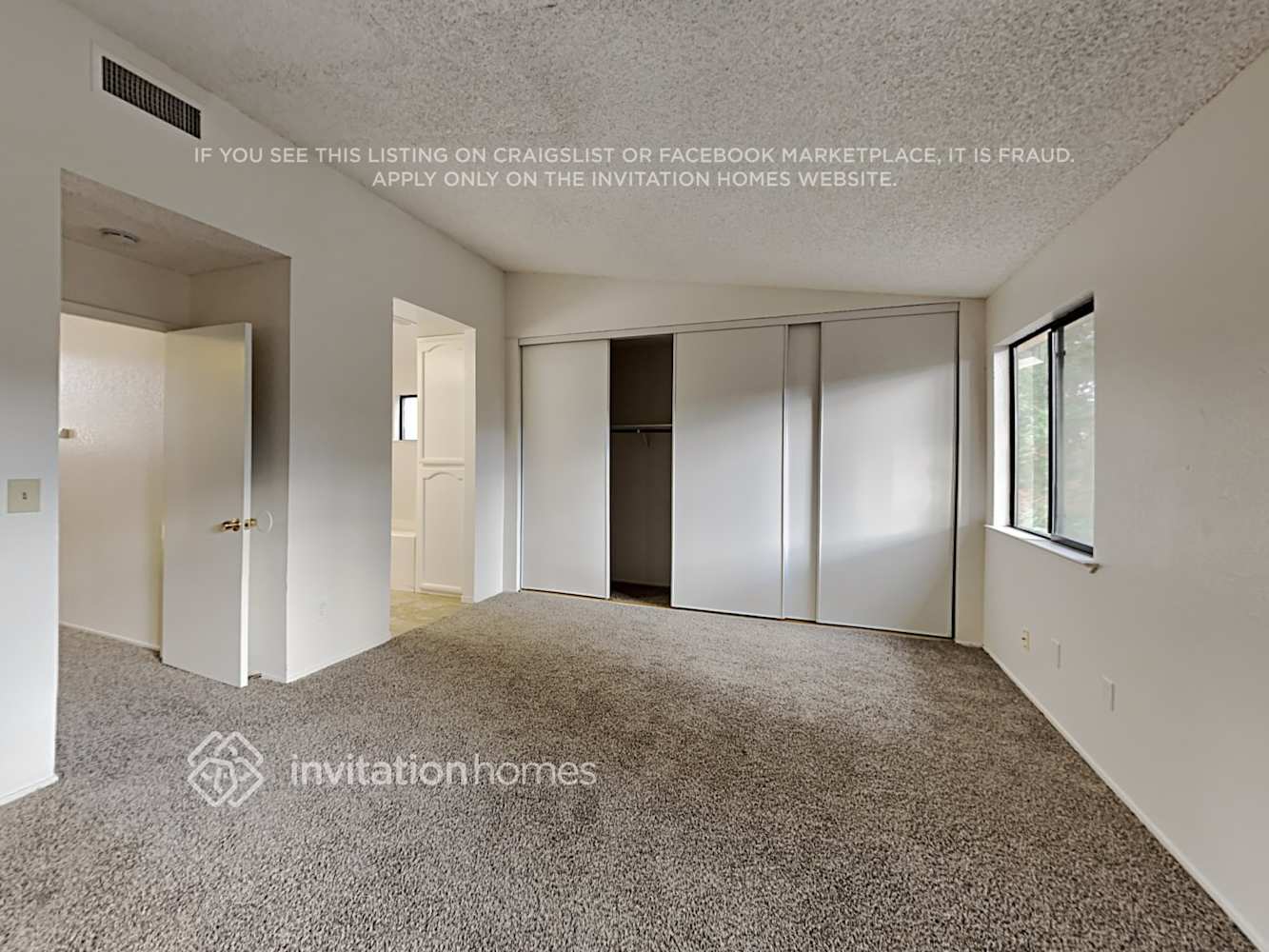 Building Photo - 2080 Moontree Dr