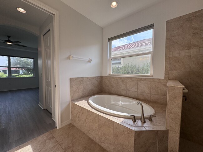 Building Photo - 11626 Parrotfish St