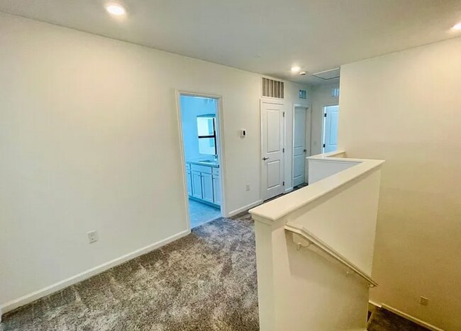 Building Photo - 27869 Solis Grande Dr