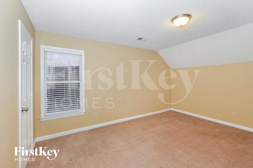 Building Photo - 9329 Barrow Dr