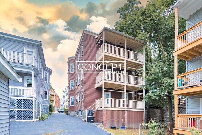 Building Photo - 11 Atkins St