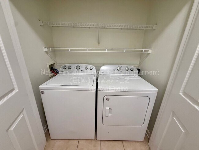 Building Photo - 7990 Baymeadows Rd E