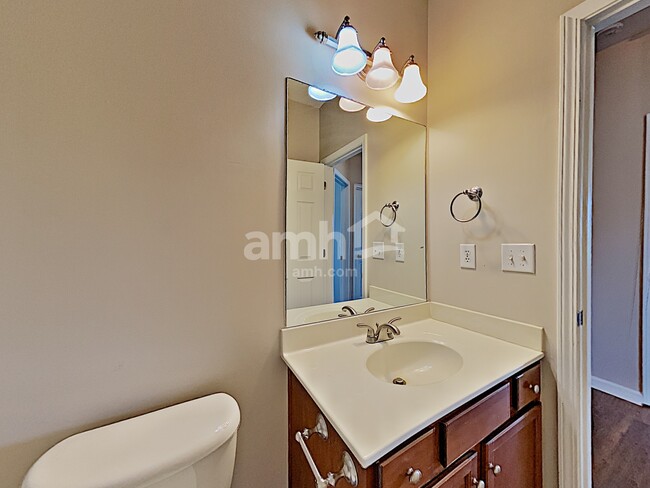 Building Photo - 1104 Achiever Cir