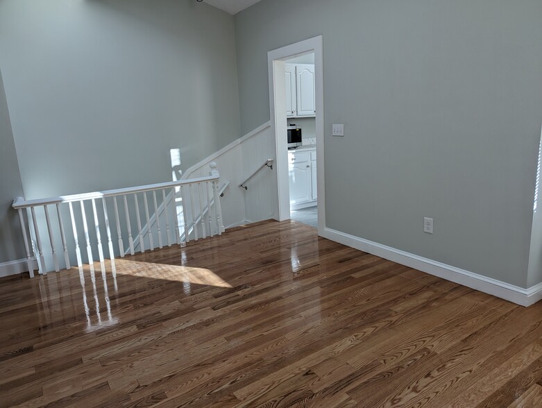 Building Photo - 60 Sacramento St