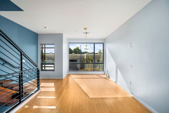 Building Photo - Townhome with EV Ready Garage!