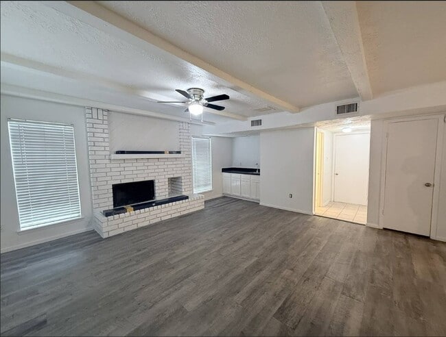 Building Photo - 3610 Timber Rock Ct