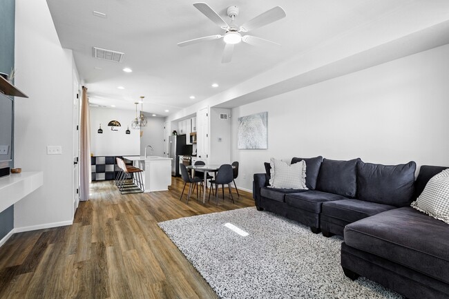 Building Photo - 1623 S Andes Cir