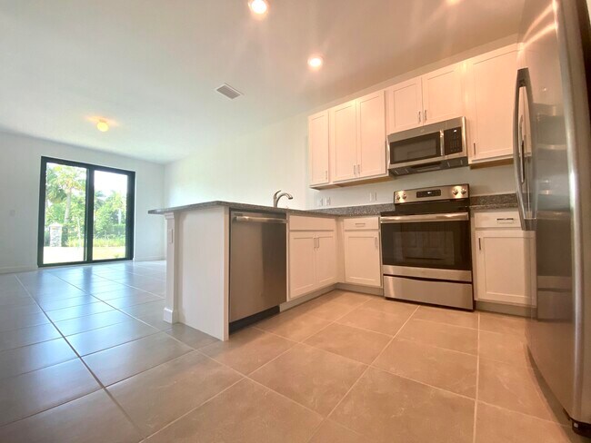 Building Photo - 13090 Anthorne Ln