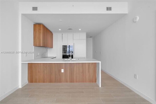 Building Photo - 1400 Biscayne Blvd