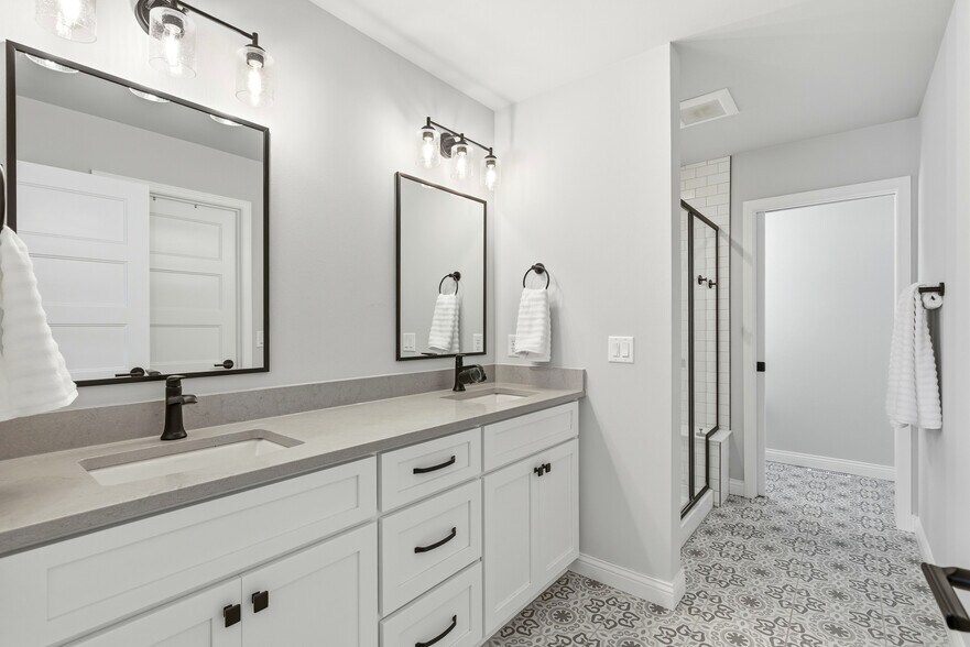 Building Photo - 9603 Summer Willow Ln