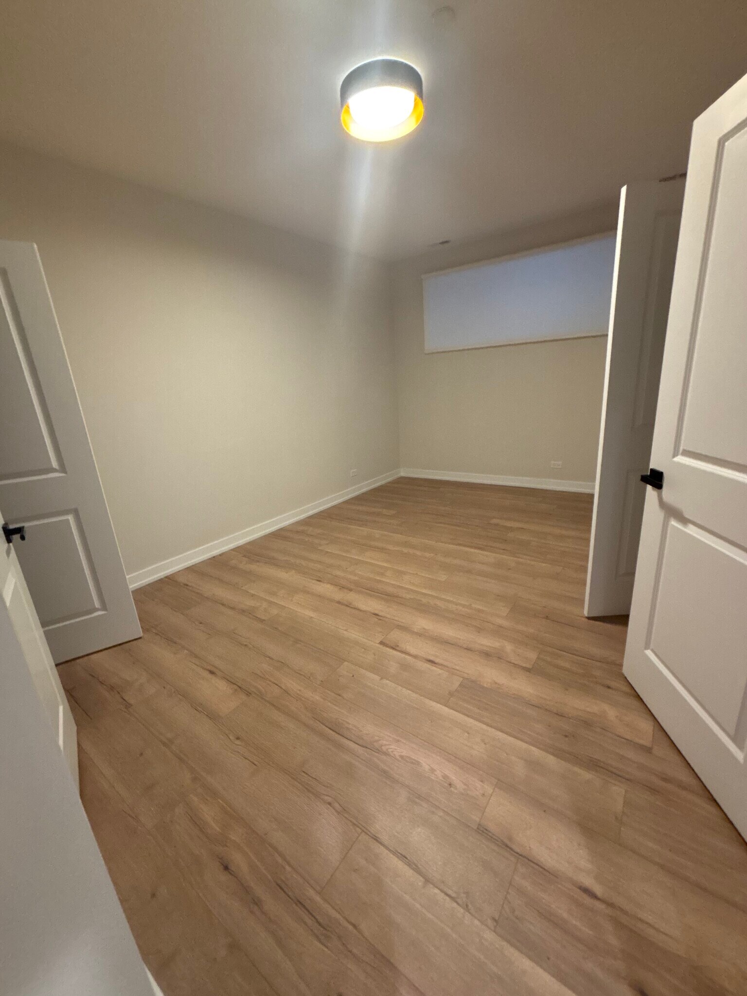 Building Photo - 6853 W Belmont Ave