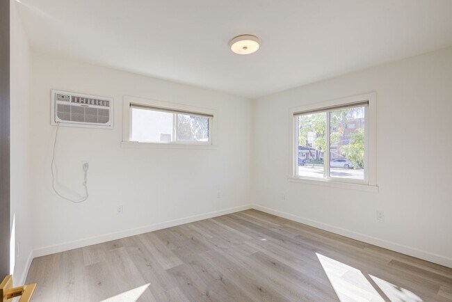 Building Photo - Riverside Residences