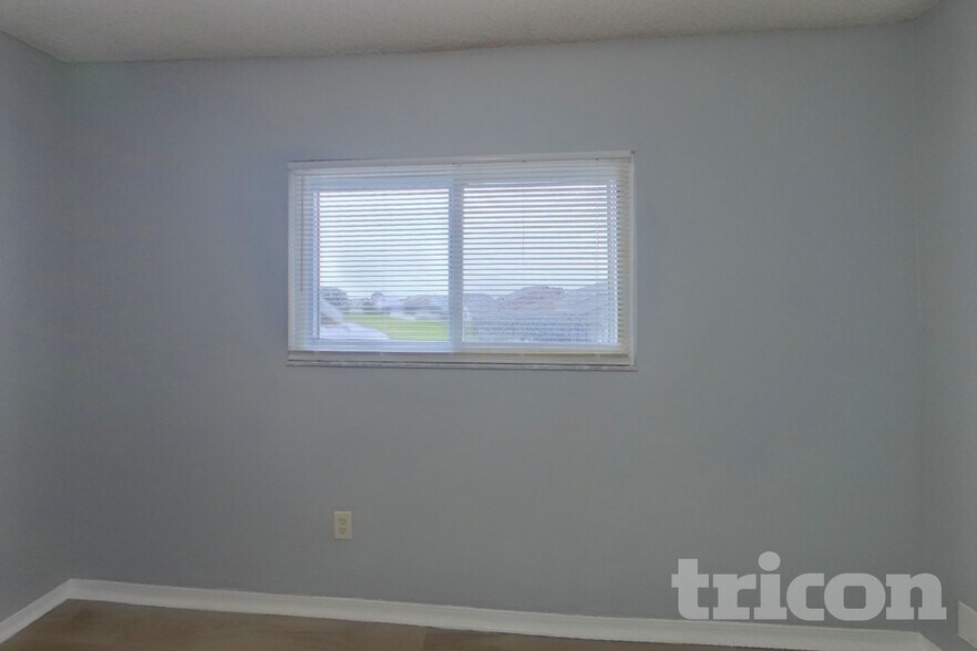 Building Photo - 234 Satinwood Cir