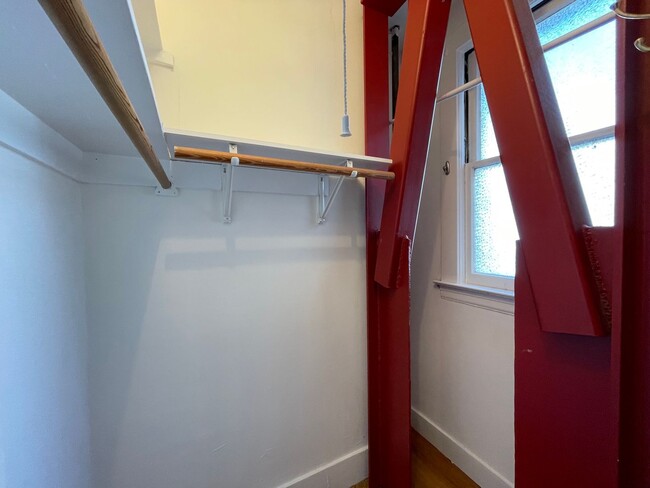 Building Photo - 440 Hyde St