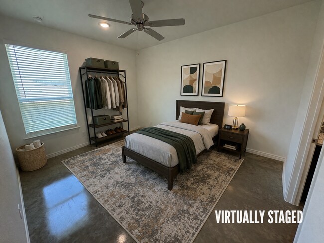 Building Photo - 636 Pacific Crest Trl