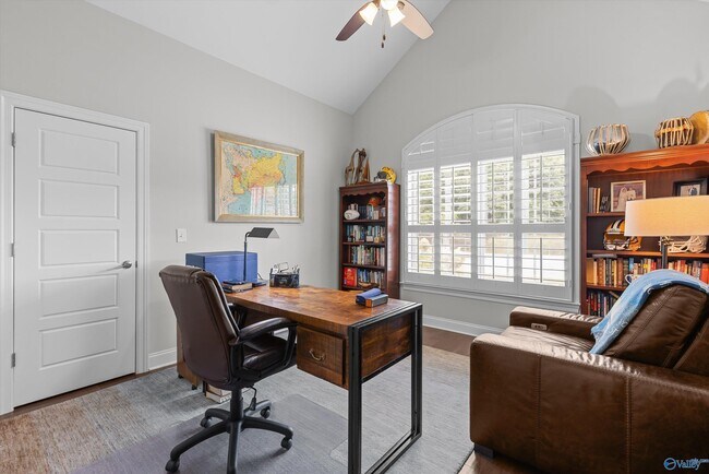 Building Photo - 112 Summer Walk Ln