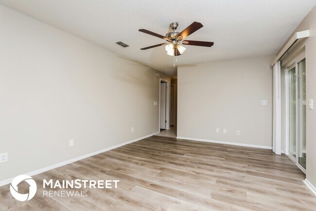 Building Photo - 1800 Gladiolas Dr