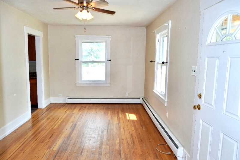 Building Photo - 130 N Corona St