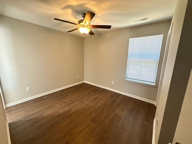 Building Photo - Lovely Columbia Townhome Coming soon