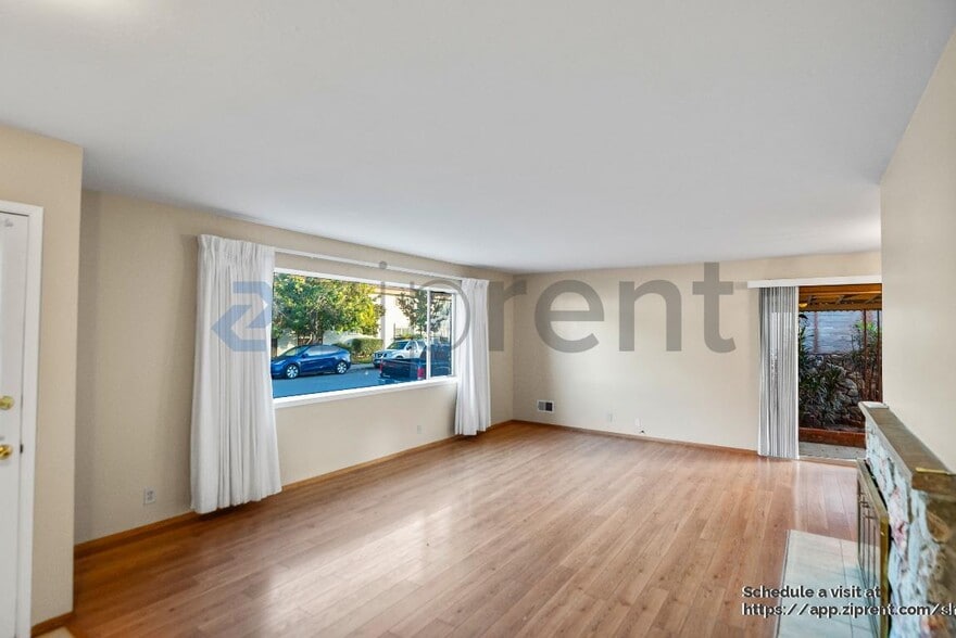 Building Photo - 452 Cirrus Ave