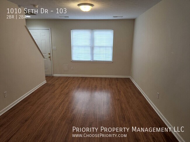 Building Photo - 1010 Seth Dr